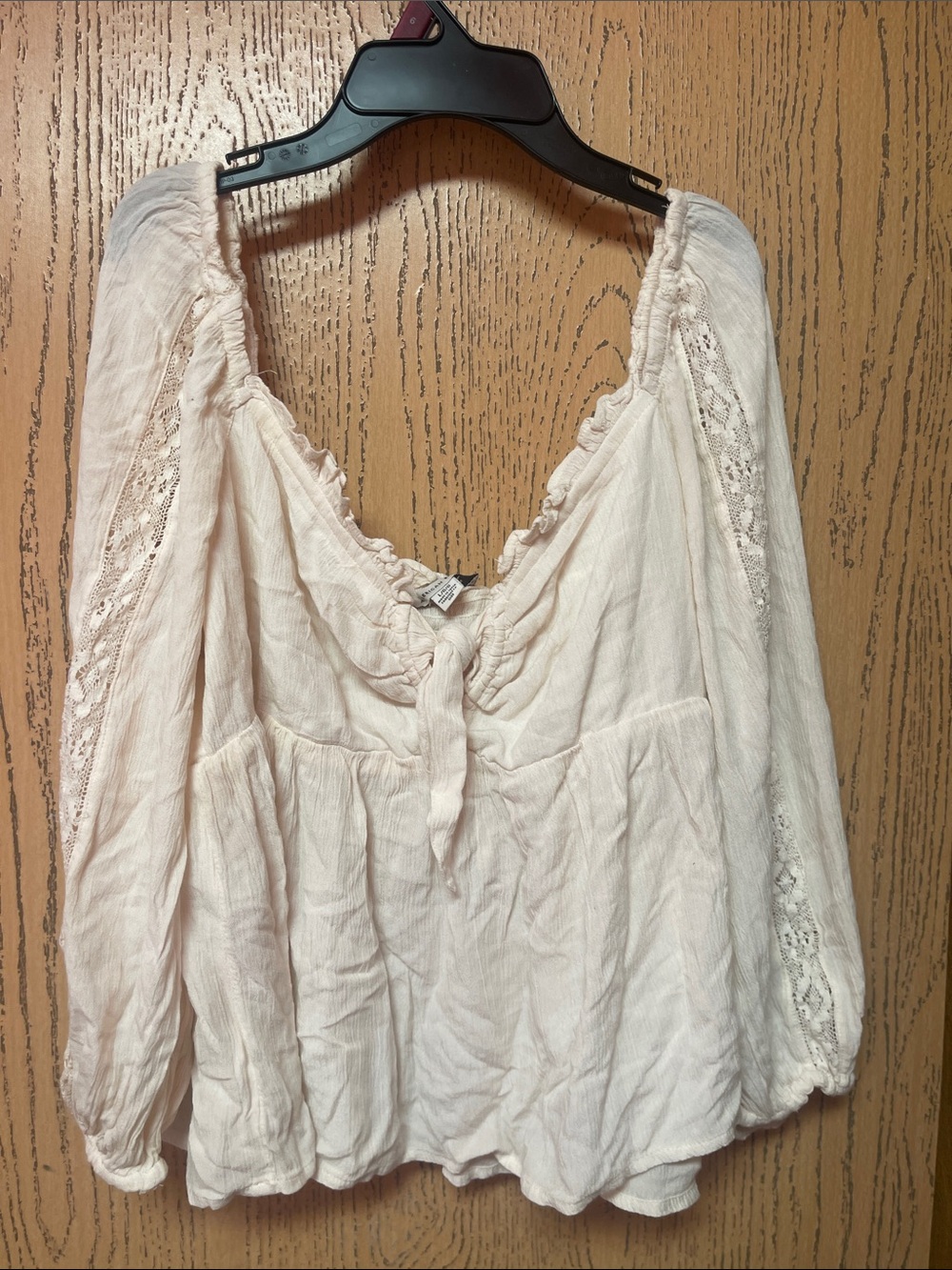 American Eagle Outfitters Cream Peasant Blouse with Lace Trim